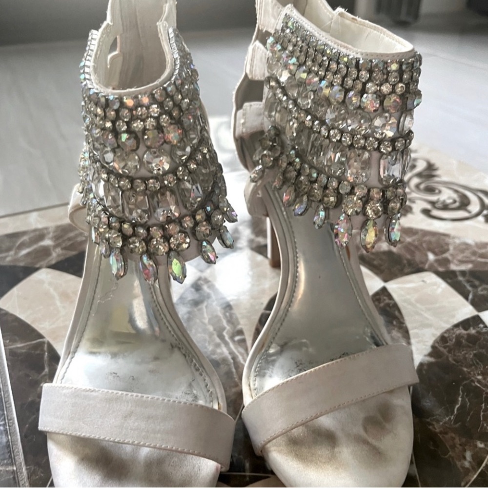 Gianni bini silver heel